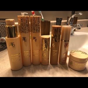 Arbonne Re9 advance skin care line